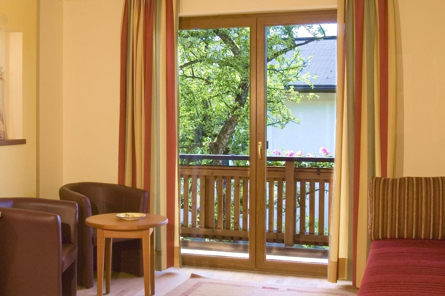 Garten - Hotel Sallerhof Grodig Exterior photo