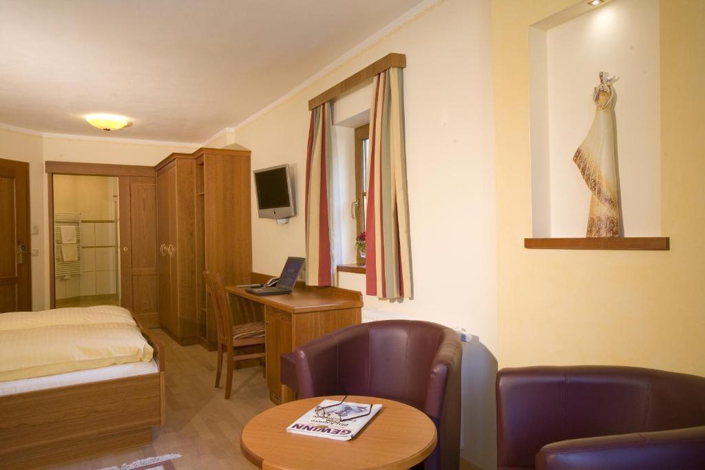 Garten - Hotel Sallerhof Grodig Room photo