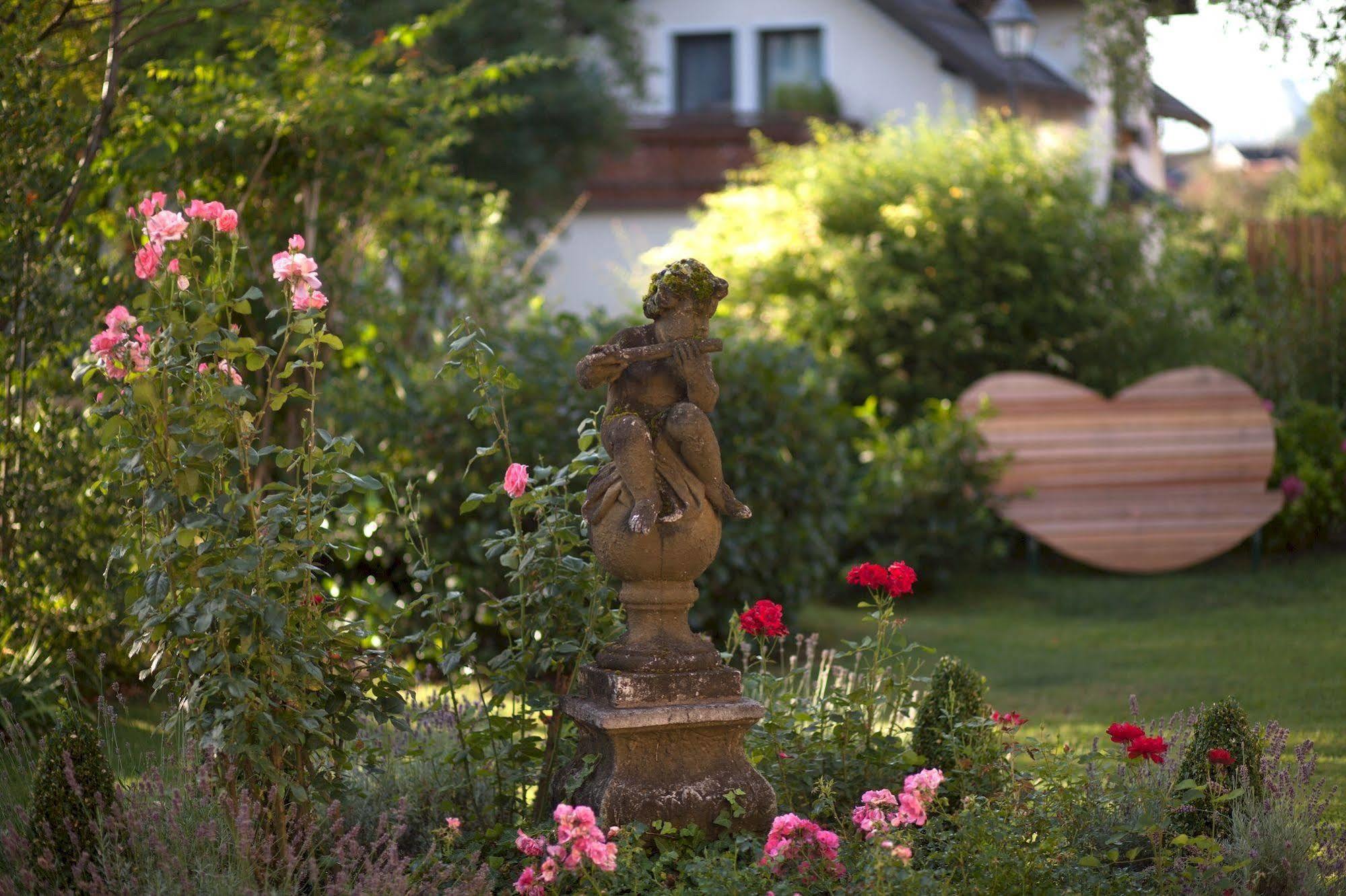 Garten - Hotel Sallerhof Grodig Exterior photo